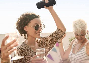 Vanzon X5 Pro Portable Wireless Speaker