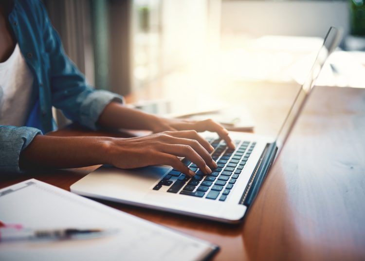 how to screenshot on Windows