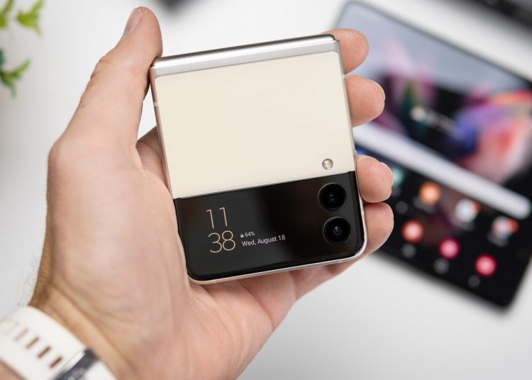 Samsung Galaxy Z Flip 4