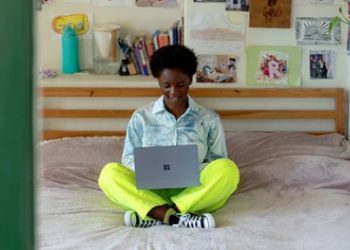 Surface Laptop Go 2